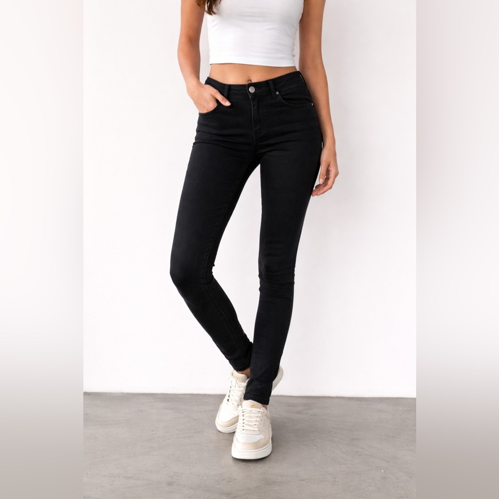Paper Denim & Cloth Black Skinny Jeans 28x30 Stretch‎
